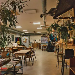  Hostel Le Flaneur France